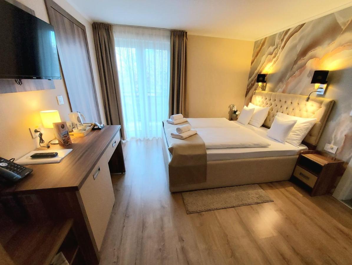 Papuli Rooms 4U Senta Esterno foto