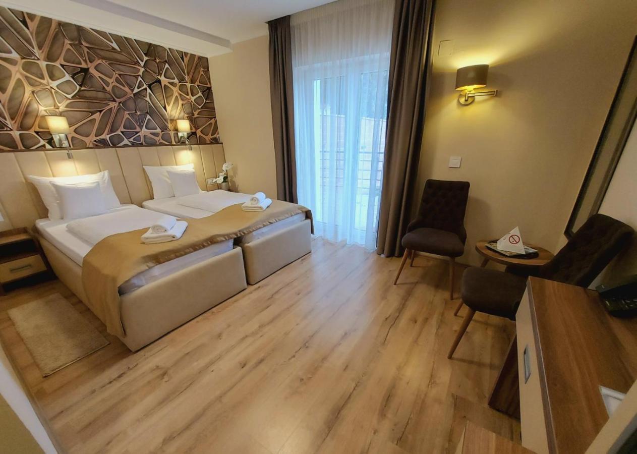 Papuli Rooms 4U Senta Esterno foto