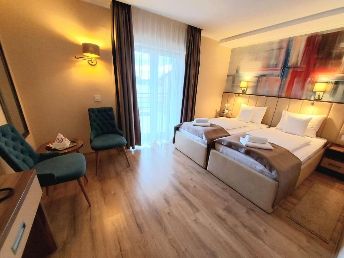 Papuli Rooms 4U Senta Esterno foto